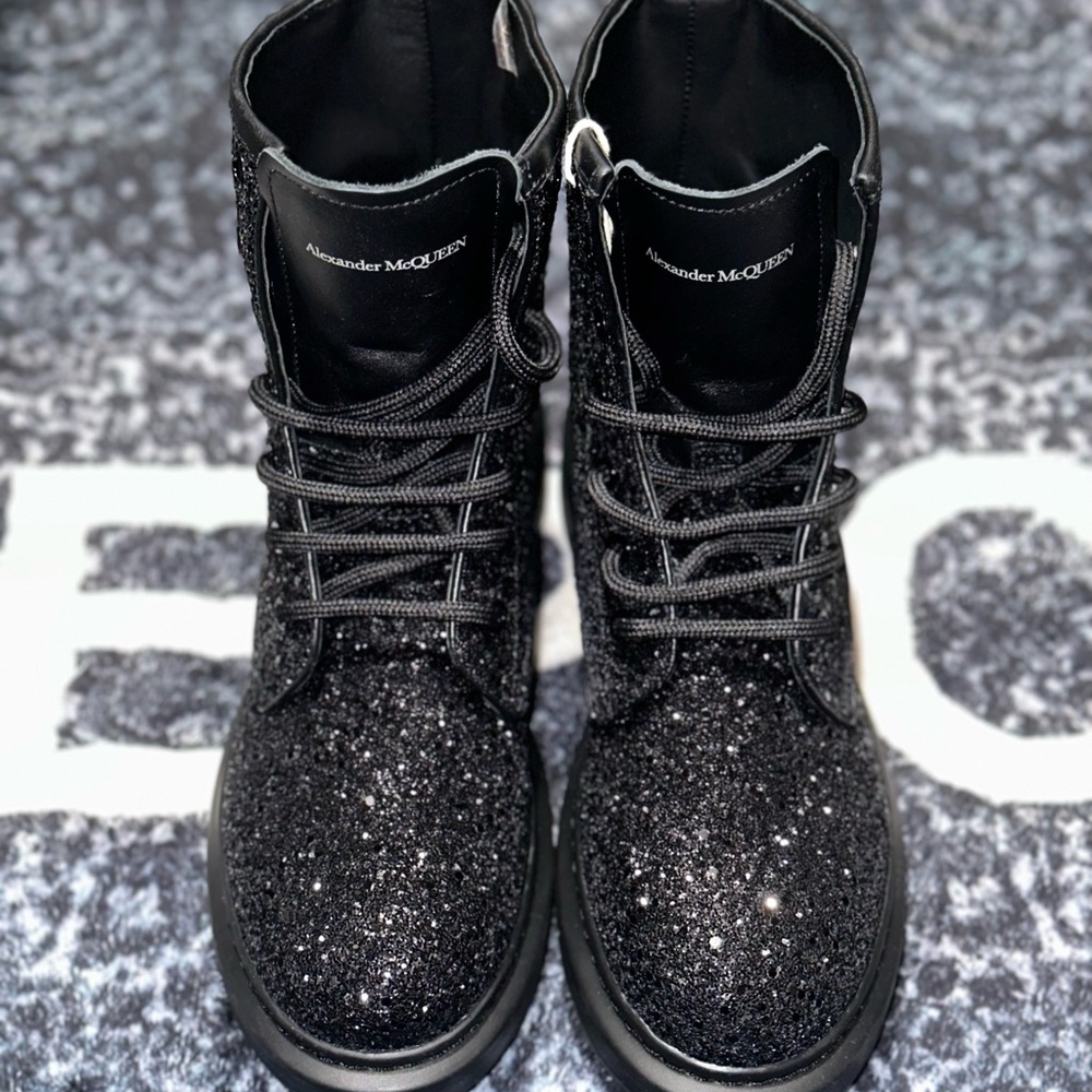 Alexander Mcqueen